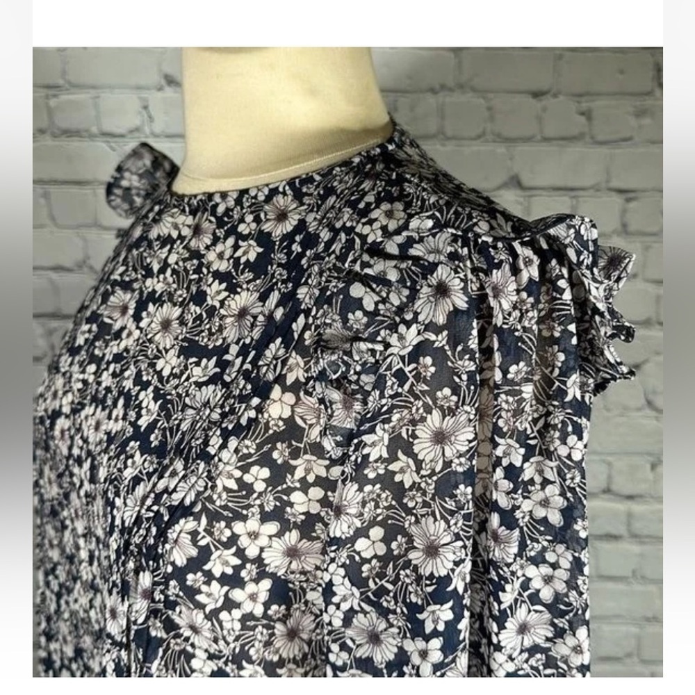 1. State Blue White Floral Pleated Ruffle Sheer Top Blouse Size Small - Picture 7 of 7